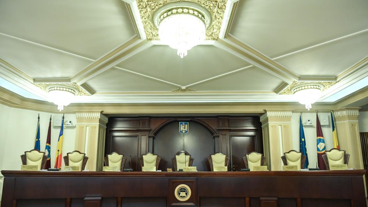 ce salarii au judecatorii ccr cate sporuri incaseaza si ce pensii speciale primesc veniturile lunare ajung la zeci de mii de lei