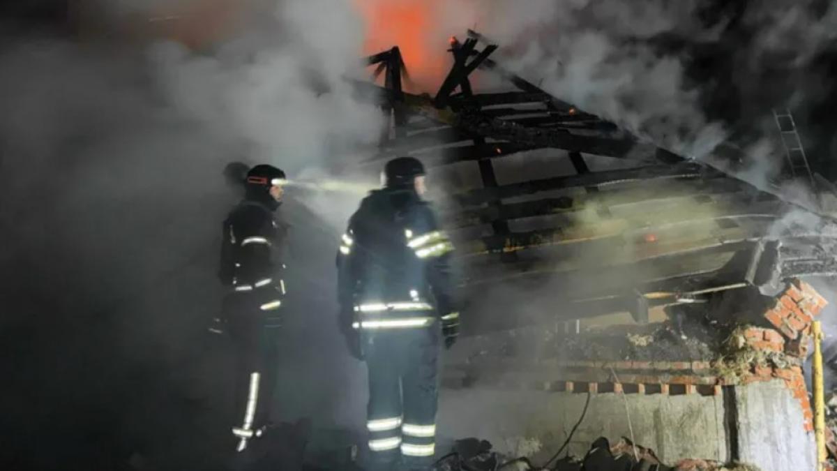 rusii au atacat harkov in toiul noptii trei copii mici au fost ucisi de drone