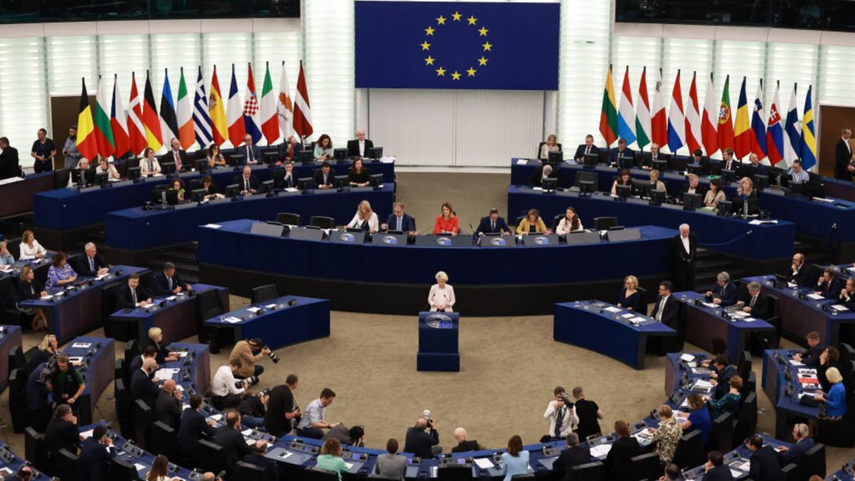 ursula von der leyen planul reusit parlamentul european strasbourg