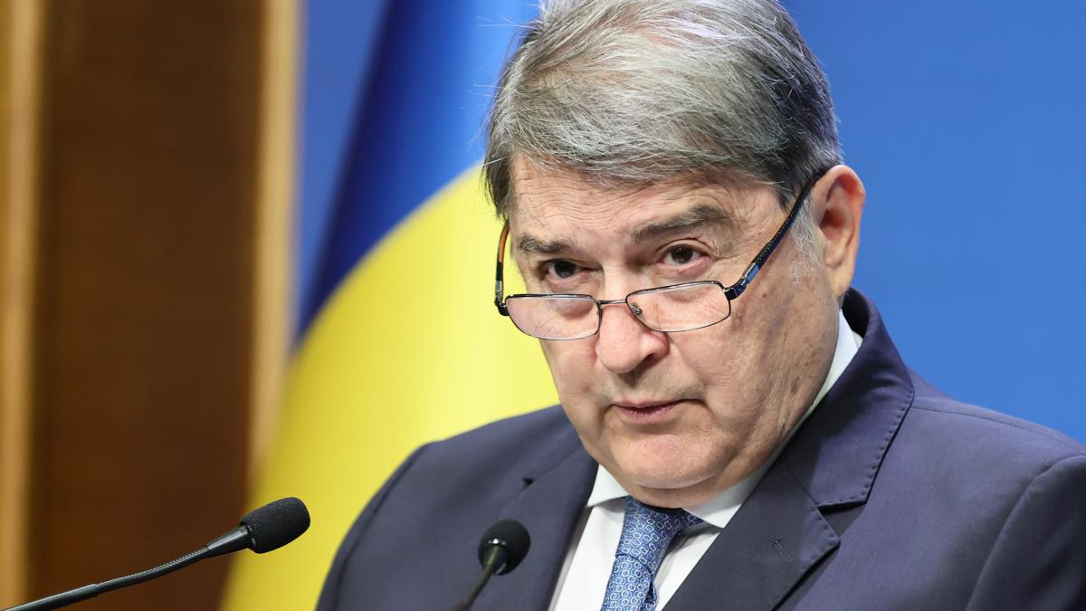 hurezeanu despre decizia lui nicusor dan de a accepta invitatia lui trump era un moment prea rar ca sa fie ocolit