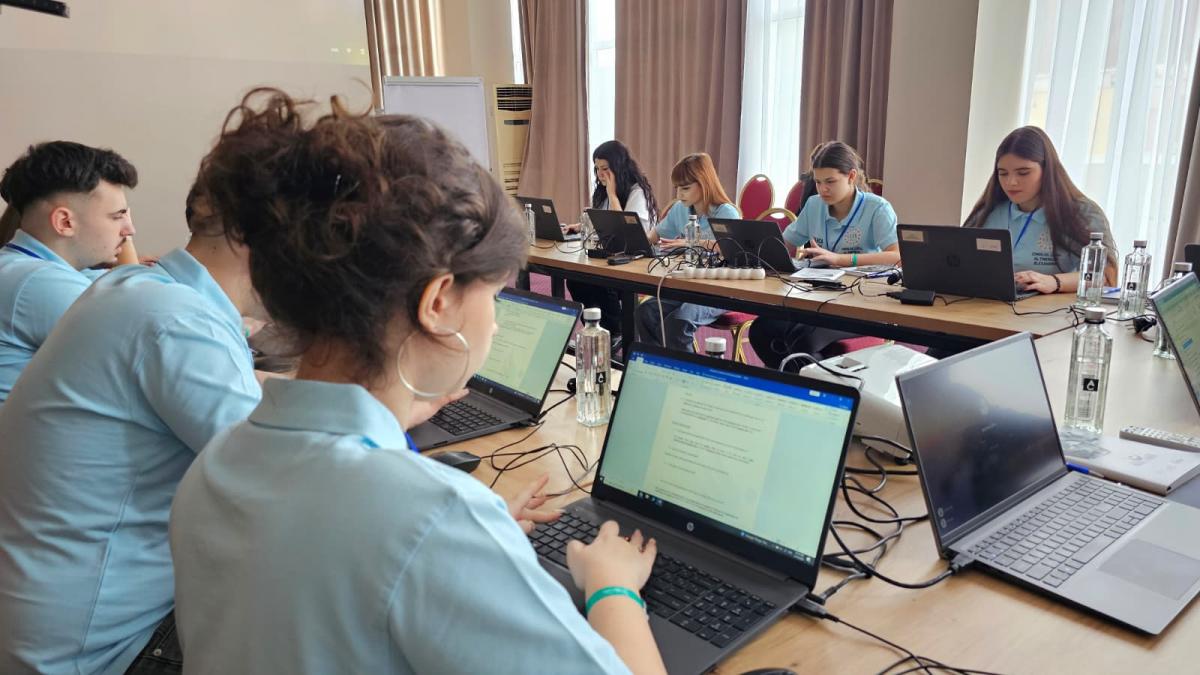 liceeni din alexandria isi descopera vocatia prin programul vocatie si traditie