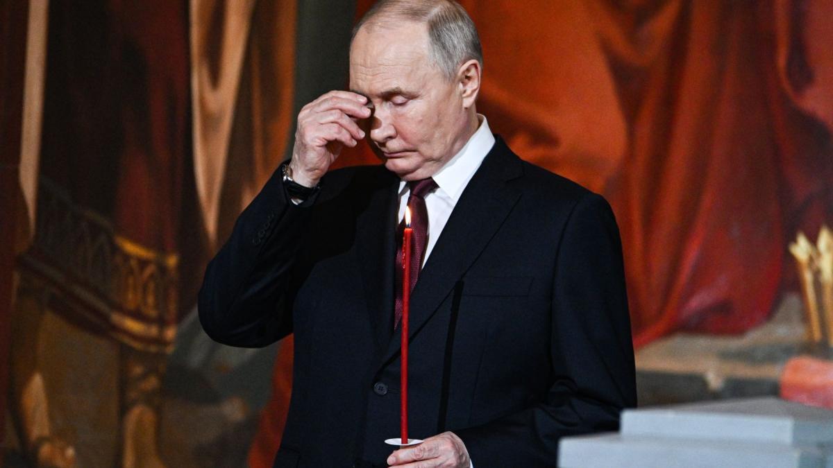 vladimir putin la slujba de inviere la moscova