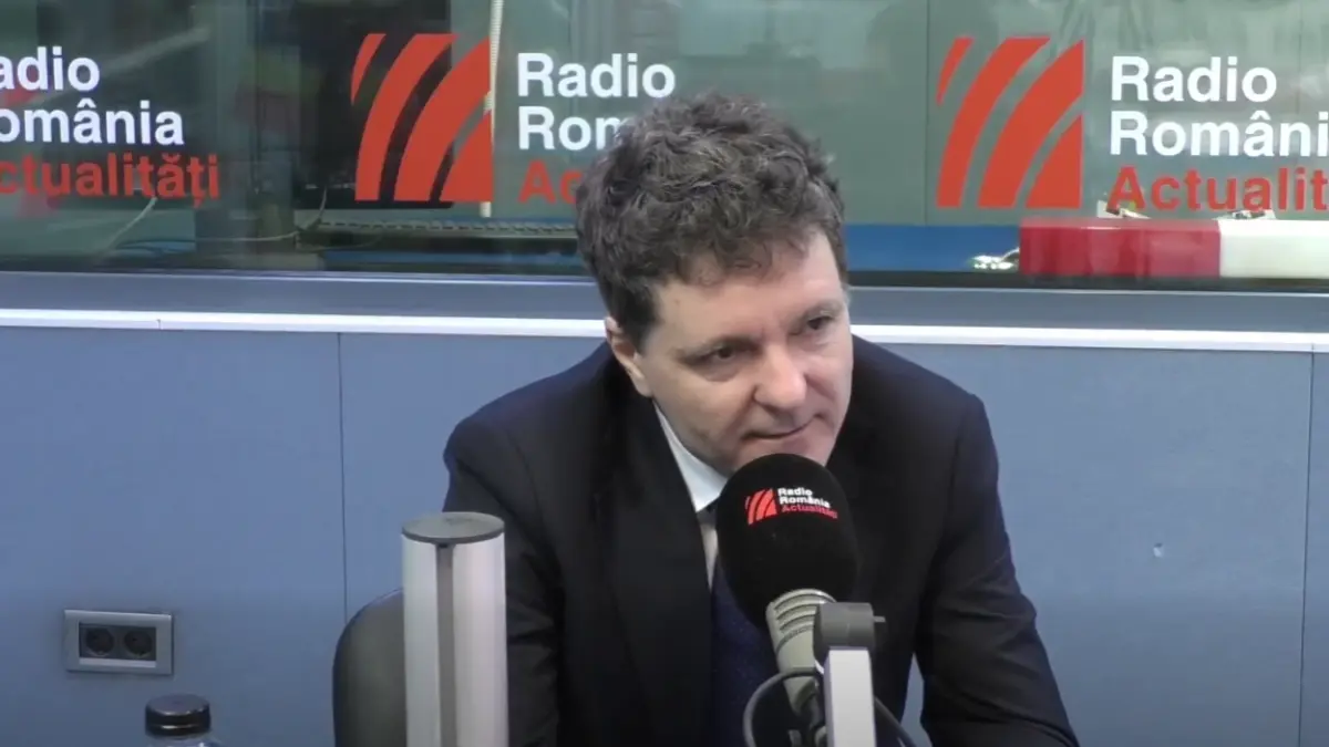 nicusor dan si eu mi a dori ca liderii din coalitie sa nu se critice ce e stabilit sa ramana asa dar suntem mai bine ca acum un an