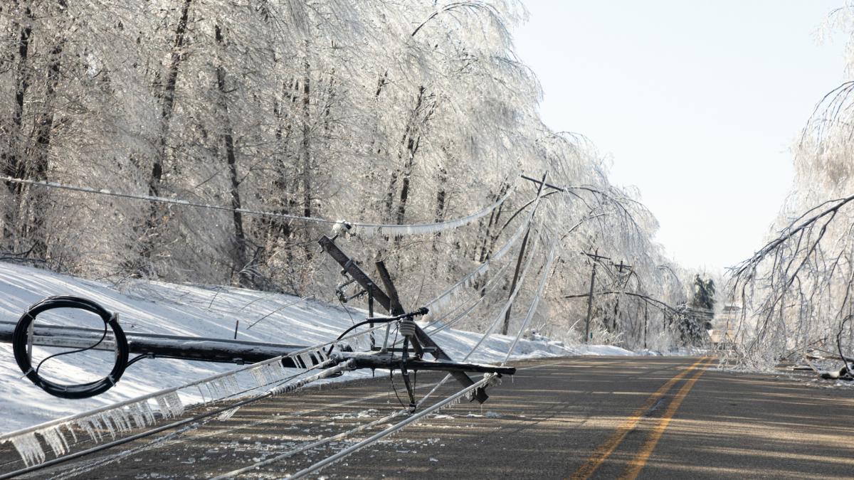 stalpi de curent daramati