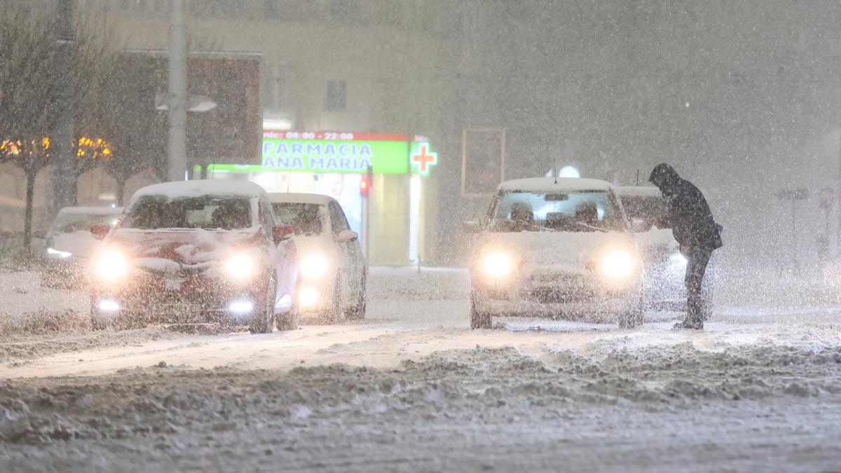 ninsoare bucuresti 17 februarie 2026