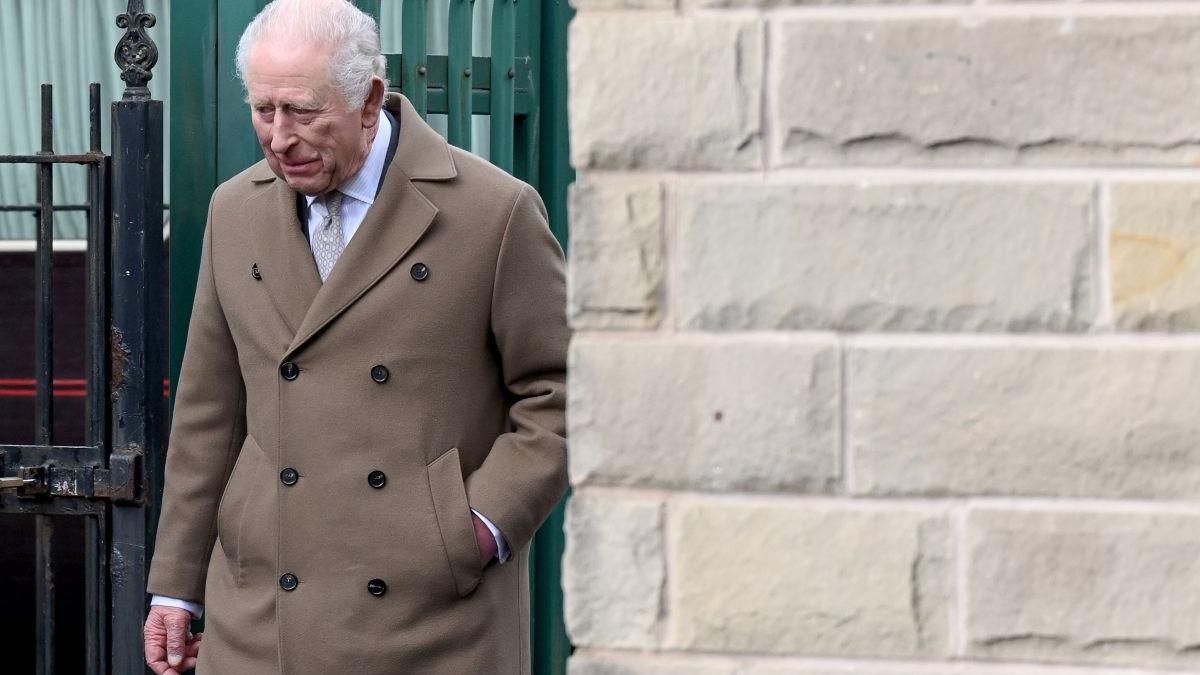 prima reactie a regelui charles dupa ce printul andrew a fost arestat in baza unor documente din dosarele epstein