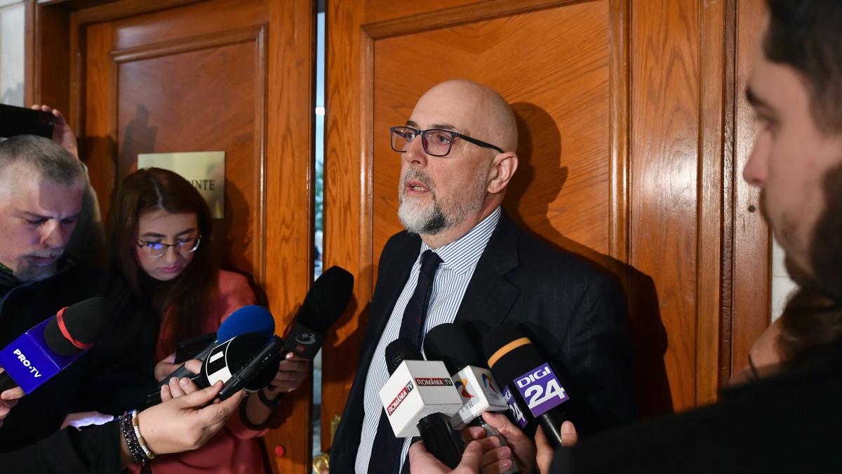 ce spune kelemen hunor despre numele vehiculate pentru sefia serviciilor nu s a putut presedintele nu avea sustinere