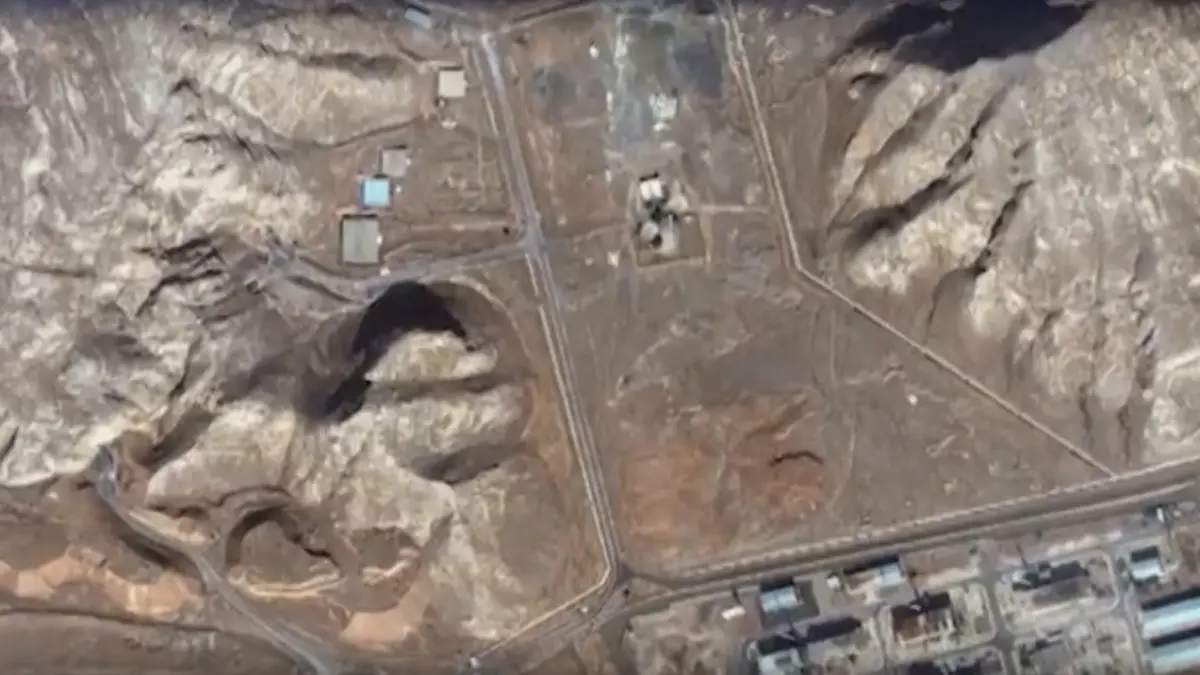 imagini din satelit sua au adus o forta de razboi masiva in orientul mijlociu iranul se pregateste de un conflict intens