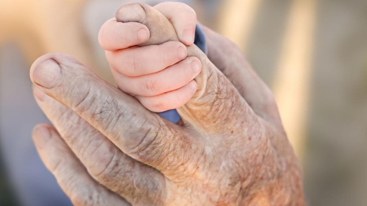 un francez a devenit tata la 91 de ani fiica cea mare a acestuia are 60 de ani