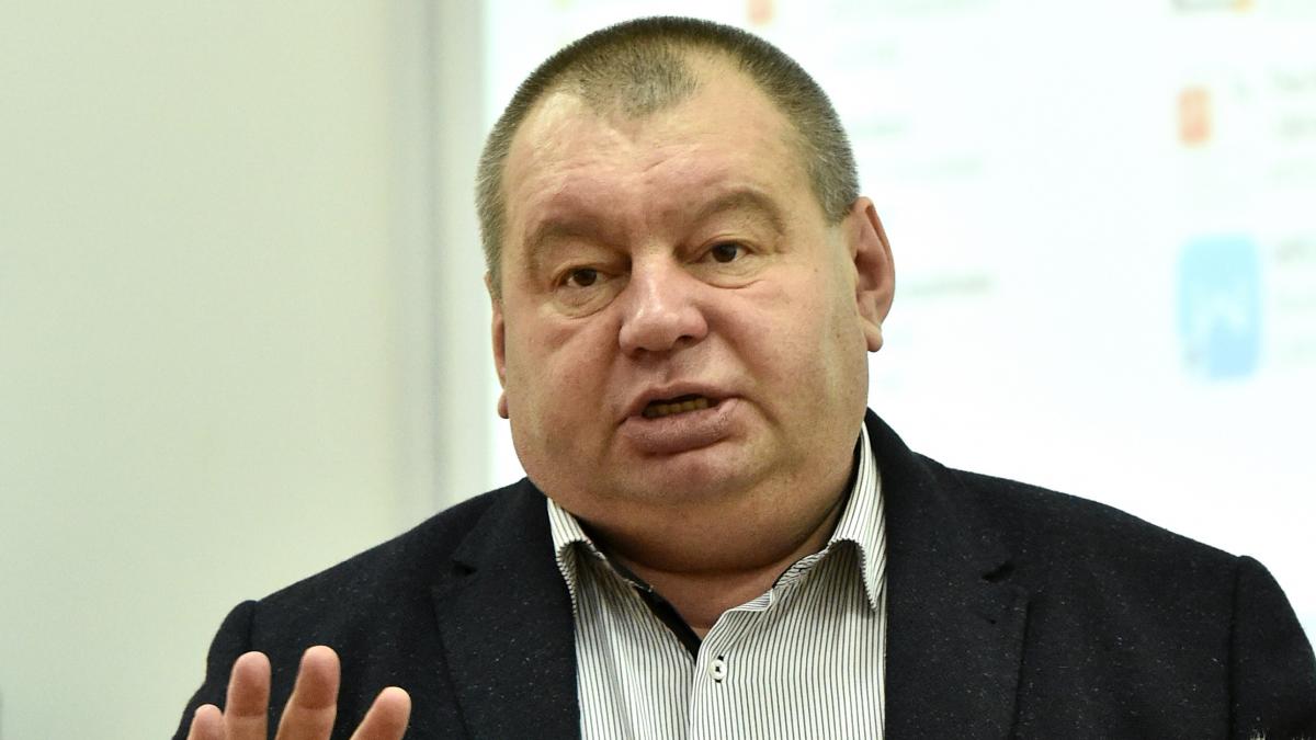 presedintele societatii eminescu de la cernauti mae a cerut ucrainei sa mentina actuala retea de scoli in limba romana