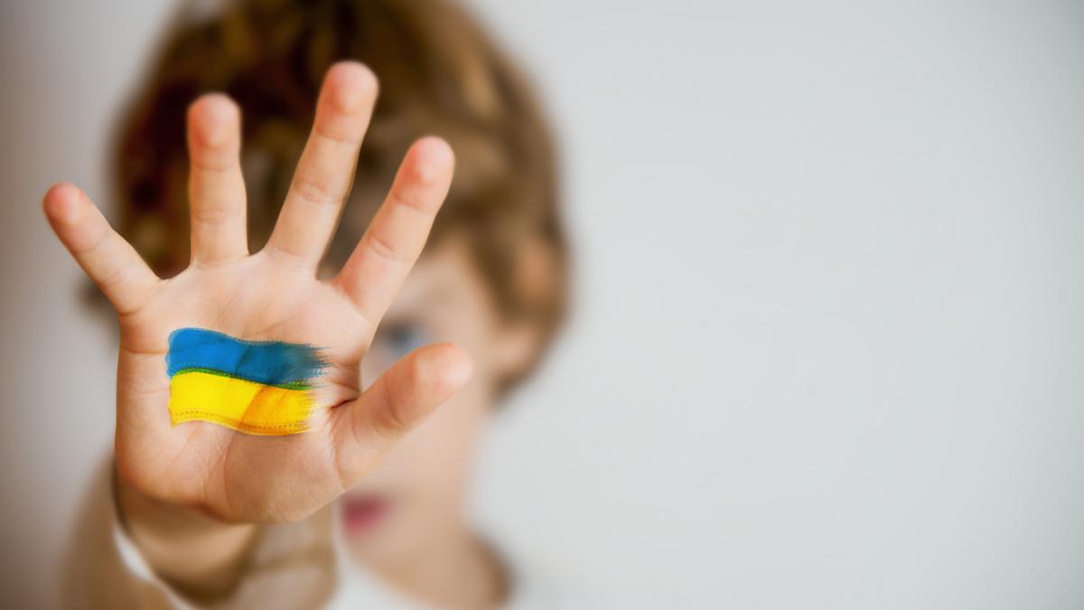 rusia acuzata ca foloseste excursii culturale pentru a sterge identitatea ucraineana a copiilor din teritoriile ocupate