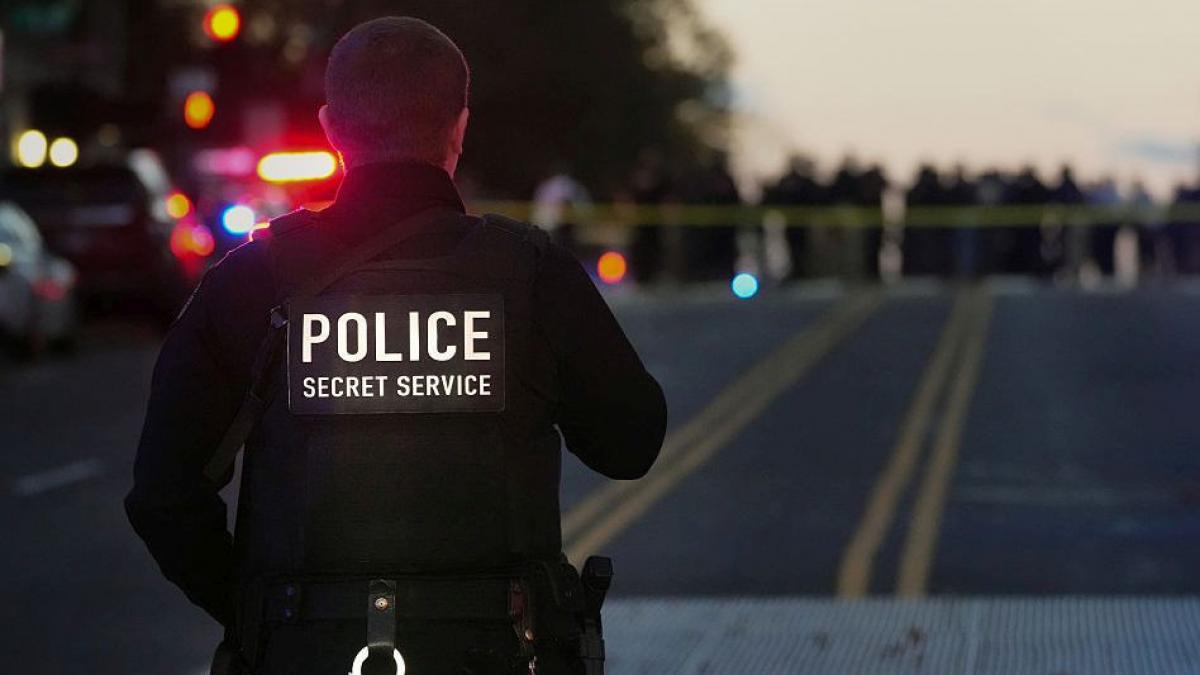 un barbat a fost ucis de agentii secret service in timp ce incerca sa intre in resedinta lui trump la mar a lago