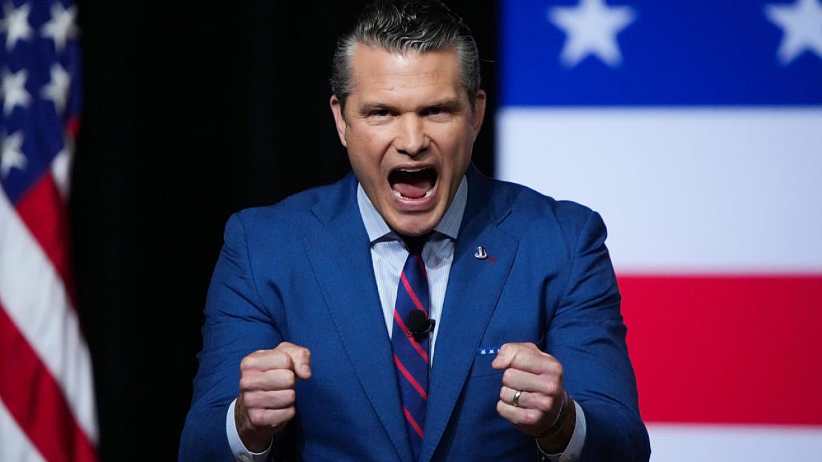 razboiul administratiei trump cu gigantul ai anthropic hegseth l a chemat la pentagon pe ceo ul firmei sa l puna la punct