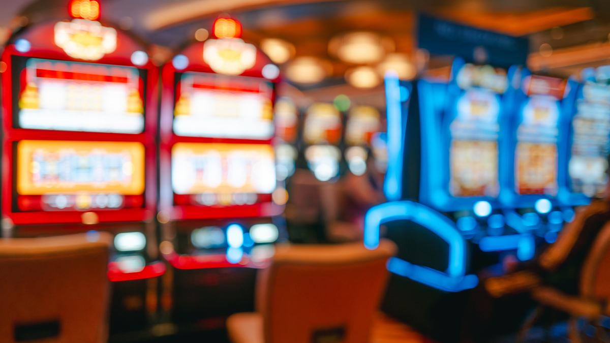 pacanelele ar putea fi interzise la vaslui primar protejarea familiilor si a tinerilor trebuie sa fie o prioritate