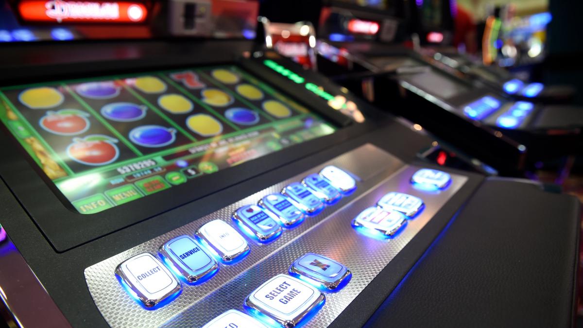 salile de jocuri de noroc vor fi interzise in blocuri condominii si alte locuri din targoviste primarul a anuntat de unde dispar