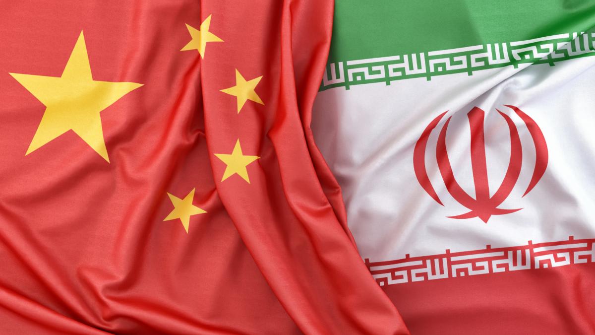 china isi indeamna cetatenii din iran sa plece de acolo cat mai curand posibil