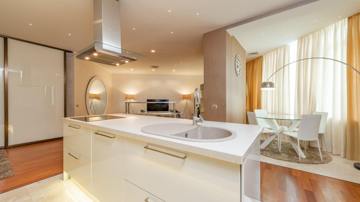 bucatarie tapet pereti