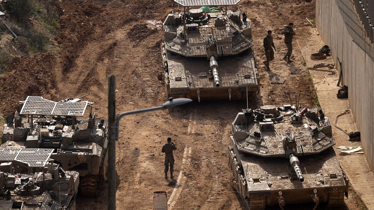 pregatiri de razboi in iran cel mai mare portavion al sua a ajuns in israel americanii sfatuiti sa plece din zona