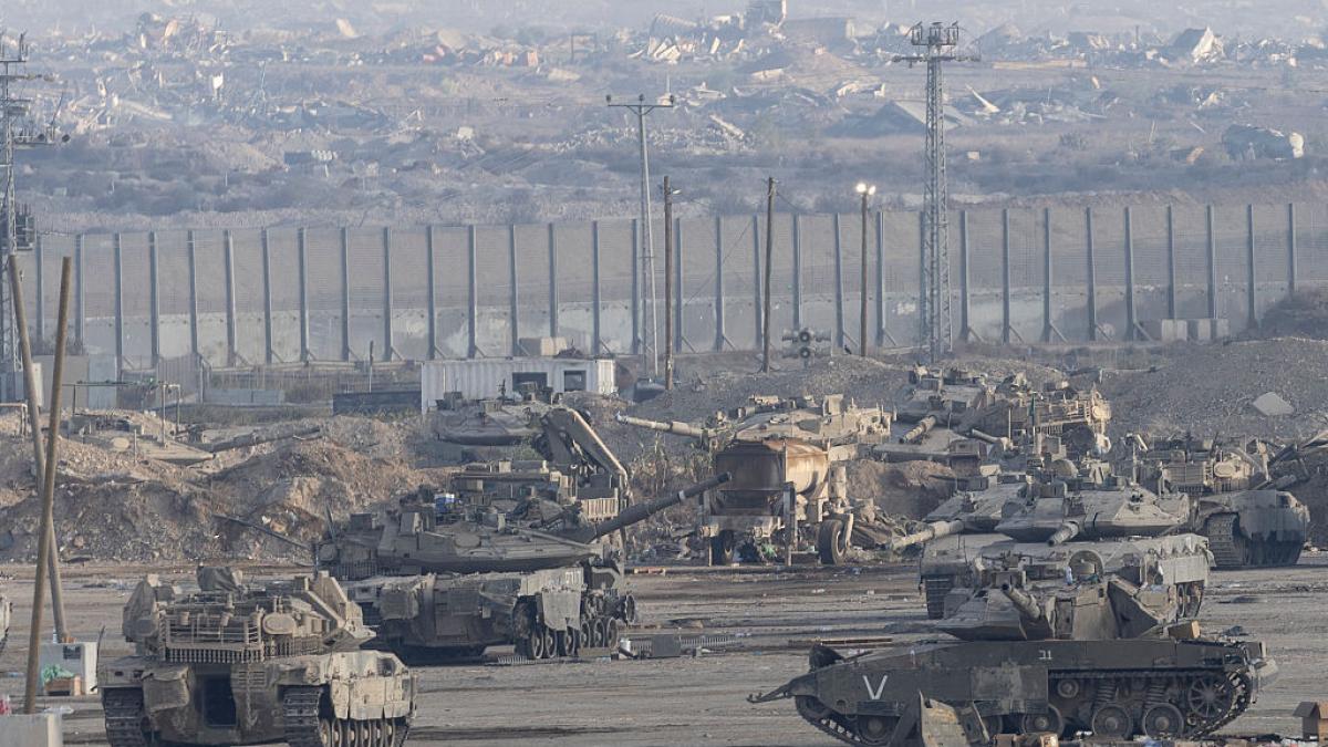 sua isi retrag personalul guvernamental neesential din israel din cauza riscurilor de securitate