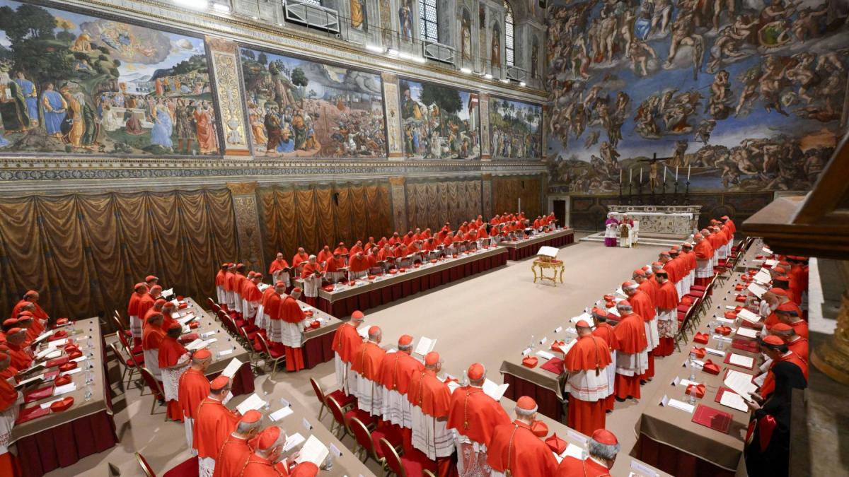 dezvaluiri din culisele ultimului conclav de la vatican un cardinal ar fi fost prins cu un telefon interzis la alegerea papei leon