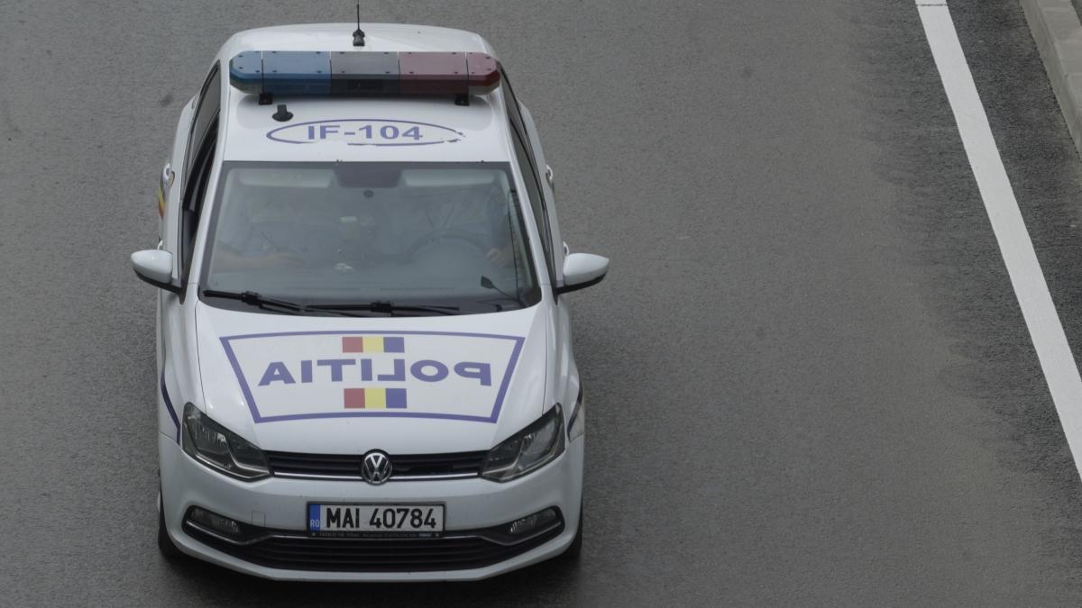 un sofer cu permisul suspendat a fost prins conducand cu 204 km h pe o autostrada din romania ce sanctiune a primit