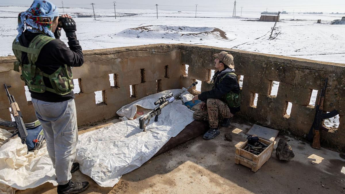 cia inarmeaza gruparile kurde din nordul iranului pentru a forta o revolta populara care sa provoace caderea regimului de la teheran