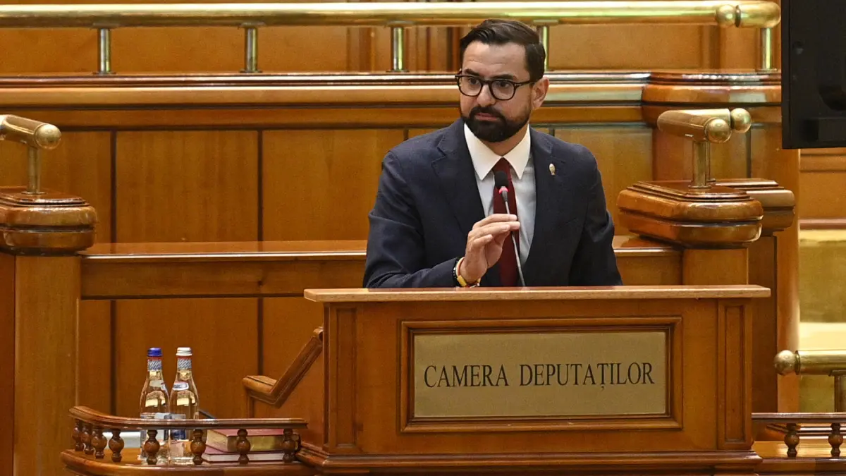 fostul ministru al agriculturii adrian chesnoiu a fost condamnat la 4 ani de inchisoare cu executare decizia nu este definitiva