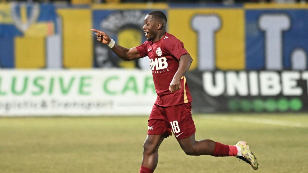 fotbalist de culoare