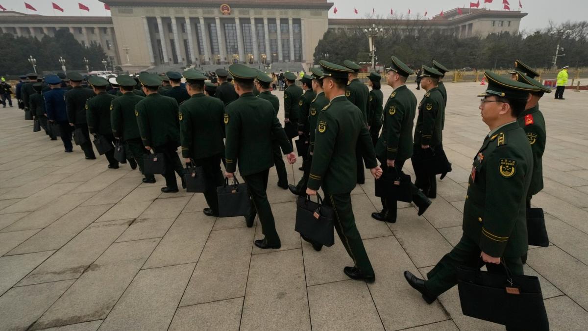 Delegati militari la Beijing inaintea Congresului National al Poporului