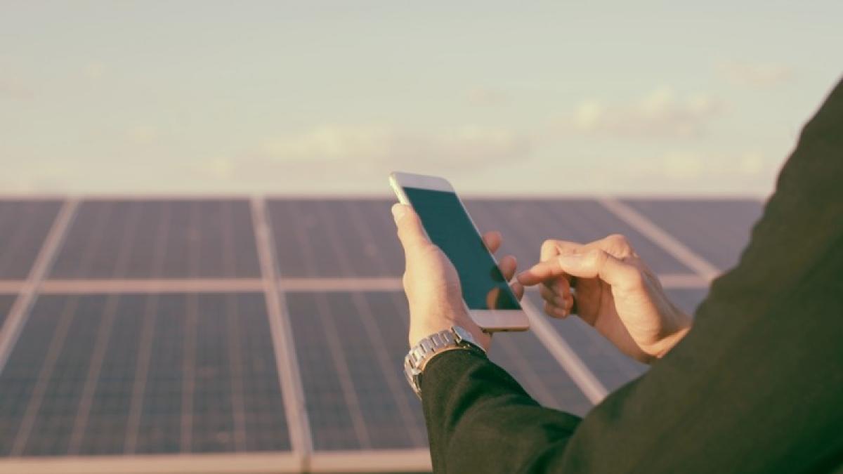 aplicatie telefon panouri fotovoltaice 