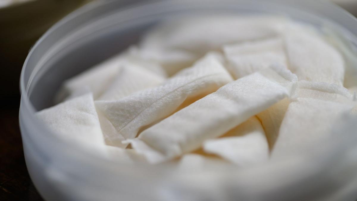 companii din tehnologie inclusiv palantir aprovizioneaza birourile cu tutun pentru a creste productivitatea angajatilor