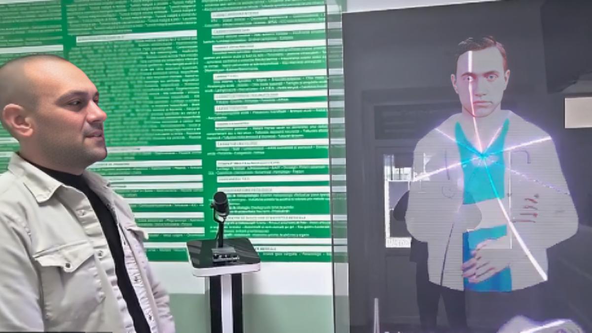spitalul din buhusi este primul din romania care are asistenti cu ai la intrare este si o holograma raspunde la orice intrebare
