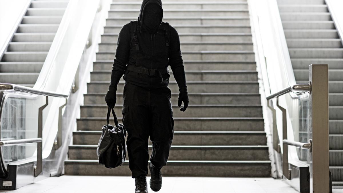 europol monitorizeaza retele iraniene in europa creste riscul de atacuri teroriste si cibernetice