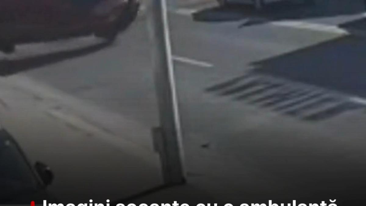 imagini socante cu o ambulanta care transporta un bebelus si pe mama lui spulberata pe sosea a fost activat planul rosu