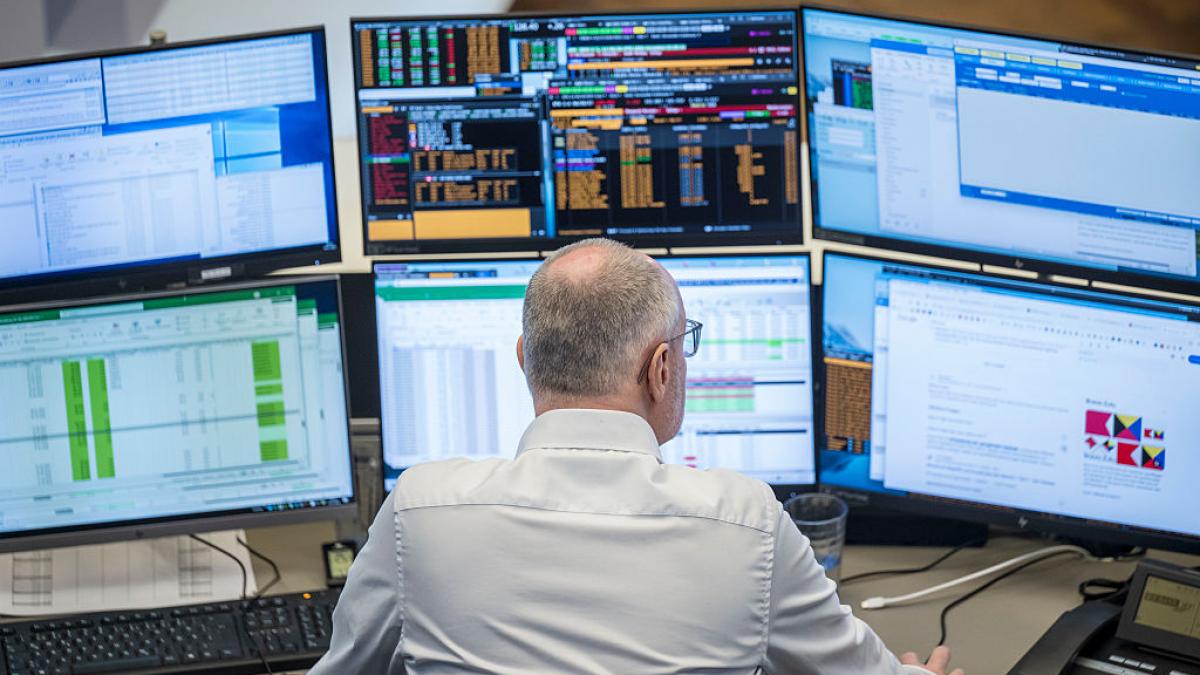 bursele europene se prabusesc scaderi puternice la londra paris si milano