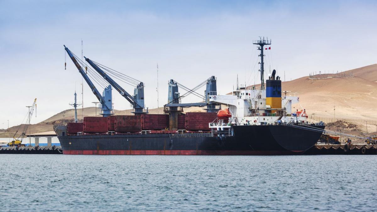 suspiciuni ca china se implica in razboiul iranului cu sua nave iraniene au plecat din porturi chineze cu substante chimice militare