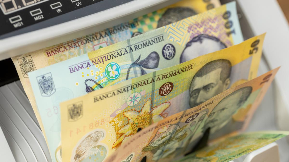 bancnote romanesti bani ron lei numerar