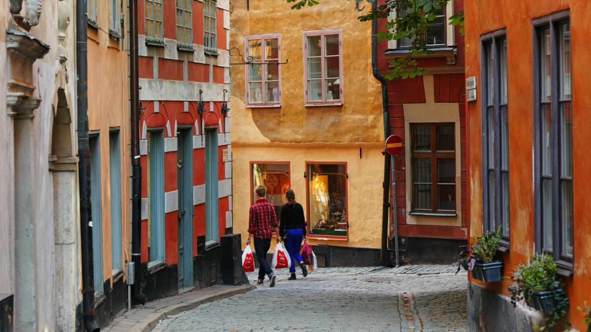 suedia se pregateste pentru ce e mai rau cetatenii trebuie sa isi faca stocuri de mancare combustibil si bani cash