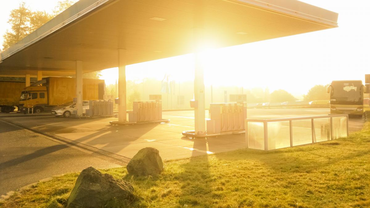 benzinariile din germania vor putea sa majoreze preturile doar o data pe zi vrem sa rupem acest mecanism