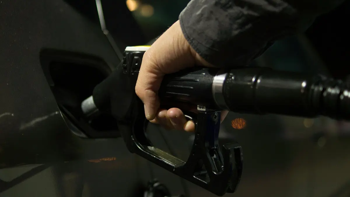 beneficiile detinerii unui card de flota pentru alimentarea cu carburant 5 motive sa alegi un astfel de card pentru compania ta