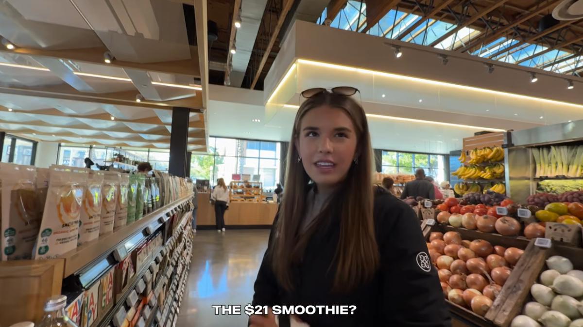 kai nepoata lui trump s a dus la cumparaturi de lux cu agentii secret service si a enervat pe toata lumea o sa dau faliment