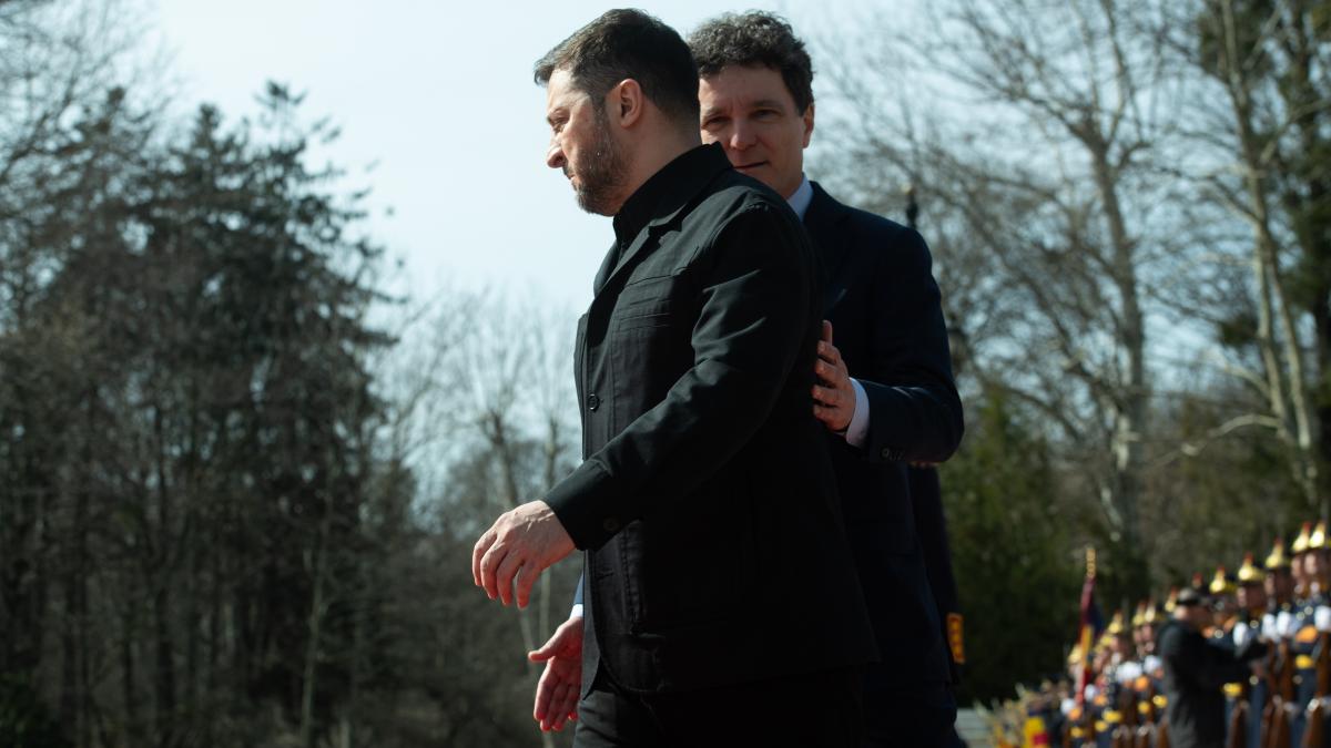 vizita lui zelenski la bucuresti surprinsa in imagini cum a fost primit la cotroceni de nicusor dan