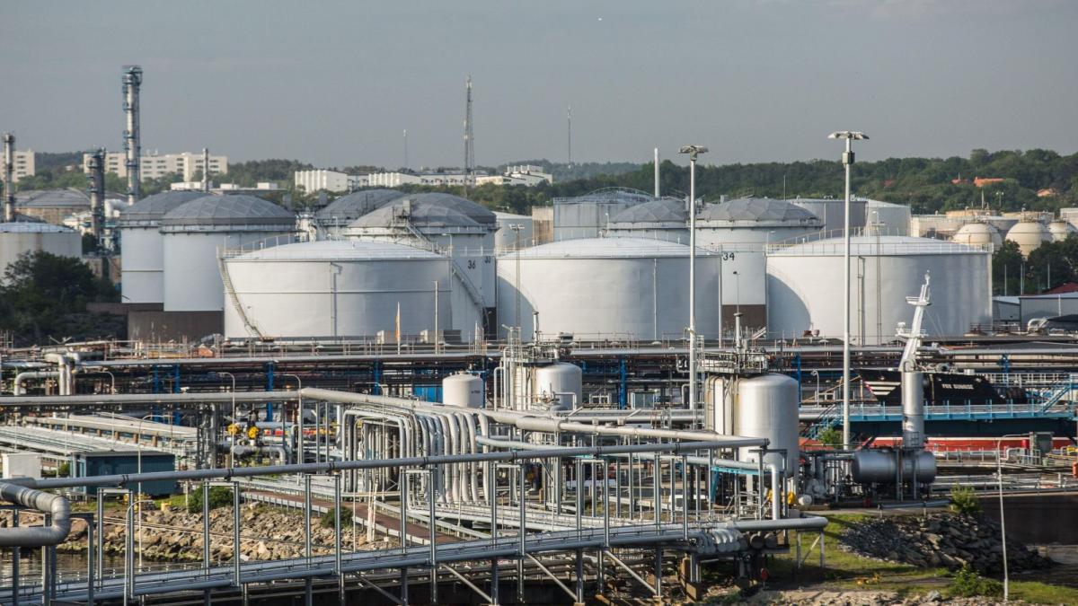 jumatate din rezerva strategica de petrol a romaniei nu e in tara ministrul energiei o sa dispun verificarea stocurilor de urgenta