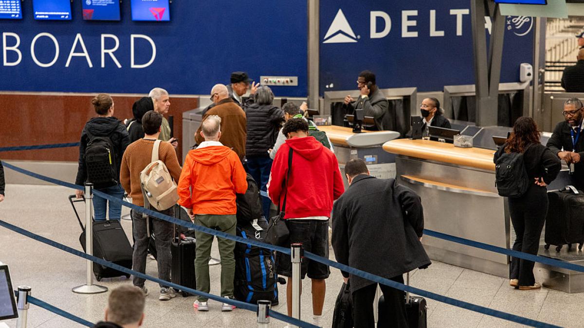 un cuplu blocat in thailanda din cauza razboiului din iran a facut un credit de 12 000 de euro pentru a se intoarce acasa