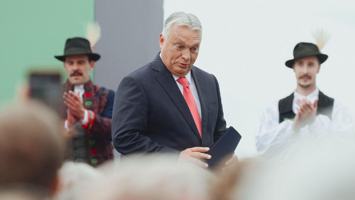 viktor orban isi cheama sustinatorii in strada sa i aratam lui zelenski ca ungaria nu poate fi santajata si amenintata