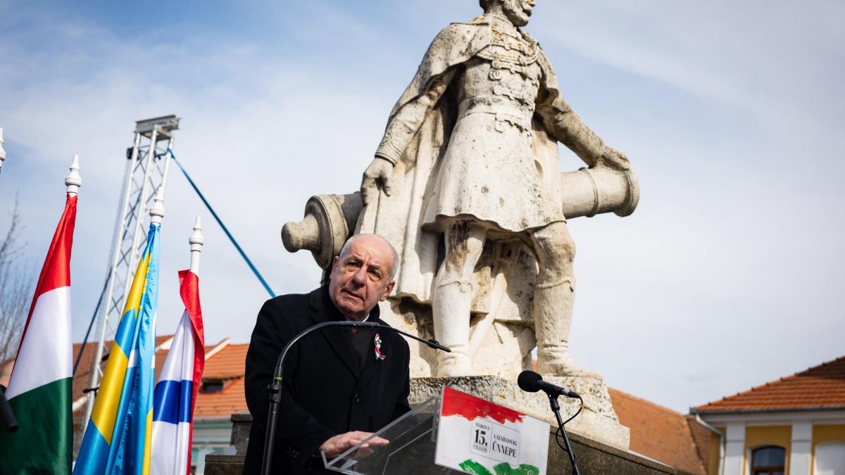 presedintele ungariei la targu secuiesc maghiarii ardeleni secuii si ceangaii pot avea cetatenie si drept de vot