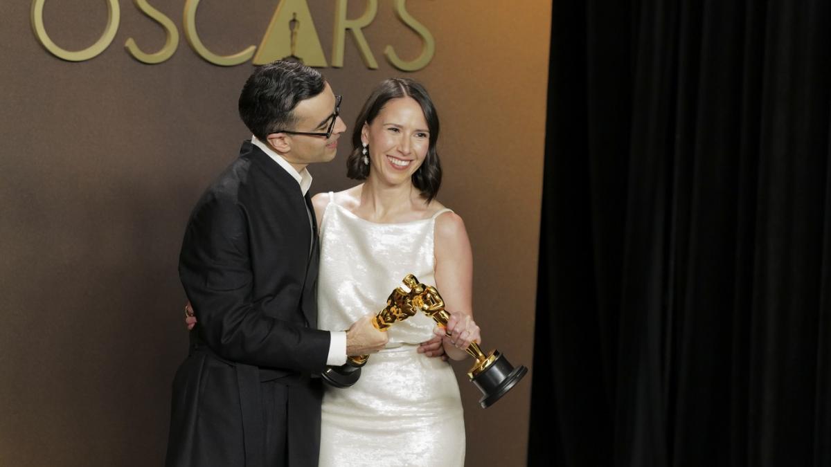 regizoarea de origine romana natalie musteata a castigat oscarul pentru cel mai bun documentar live action