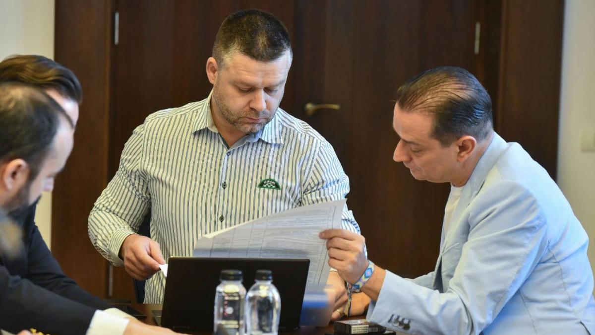 ciucu dupa ce el si baluta si au impartit sarcinile pentru lucrarile de la piata unirii se pare ca ne am compatibilizat