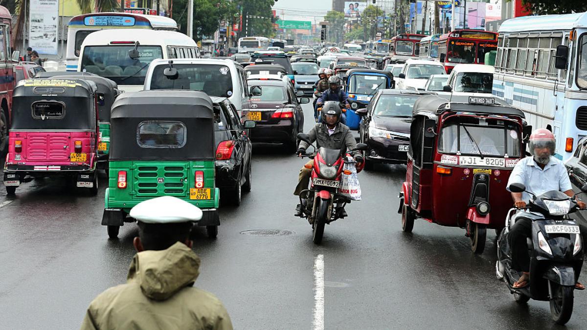 criza de combustibil in asia sri lanka a declarat miercurea zi de sarbatoare pentru economisirea benzinei