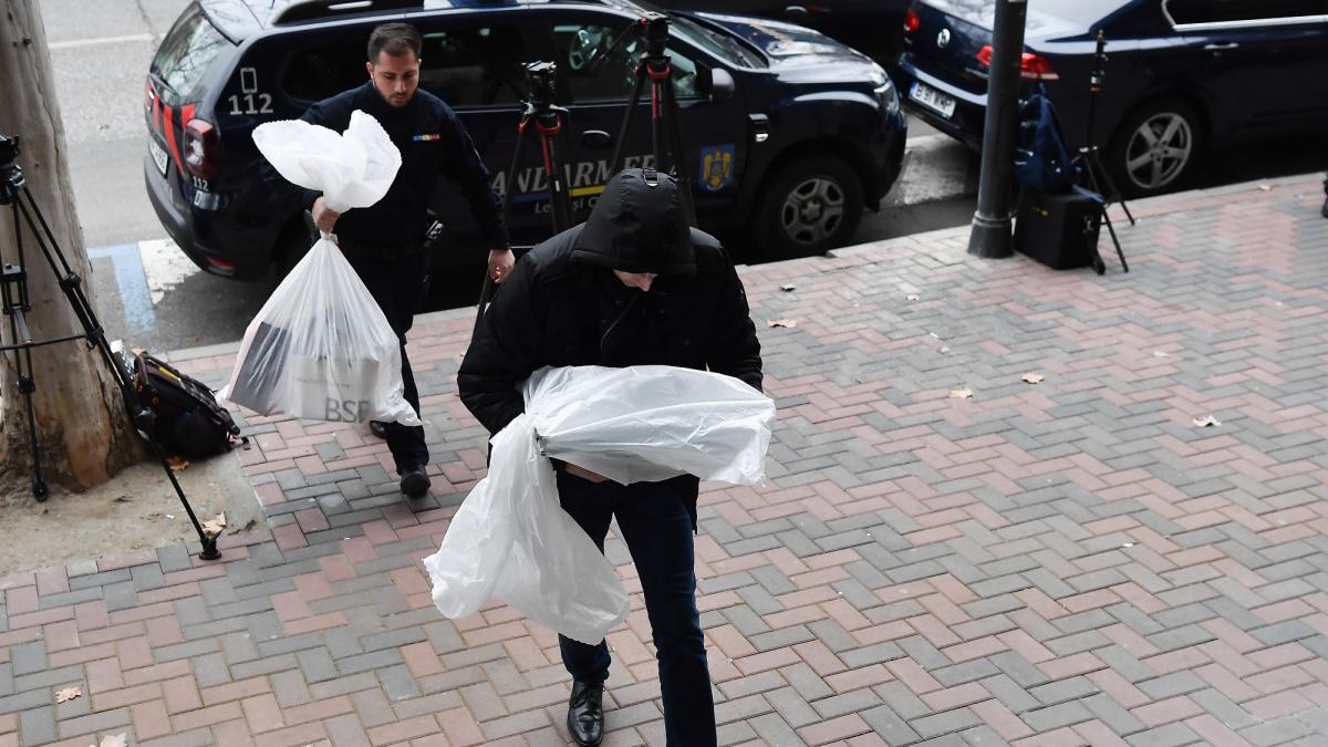 perchezitii de amploare in prahova aproape 200 de tone de deseuri netratate au fost deversate zilnic in paraul dambu